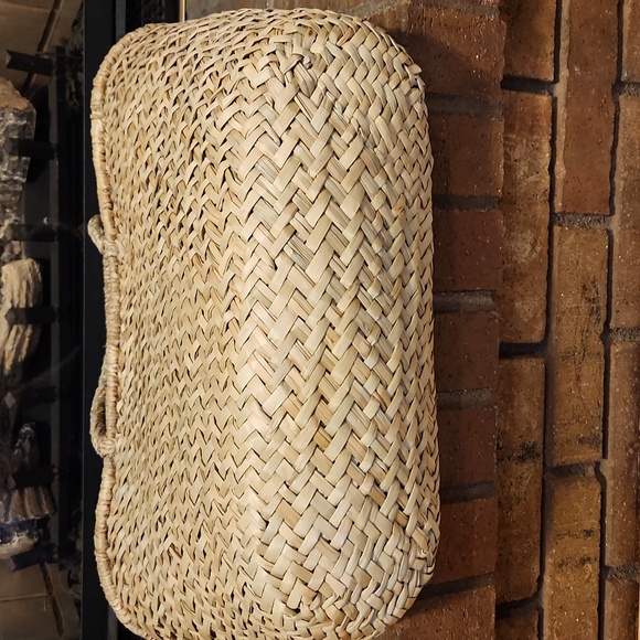 Vintage Look Woven Straw Tote With Embroidered Strawberries Spring Summer Beach - Picture 5 of 12